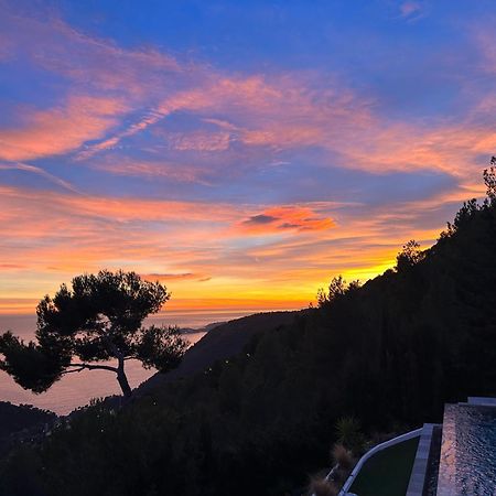 Eze - Appartement Dans Bas De Villa Avec Piscine Pres De Monaco Экстерьер фото