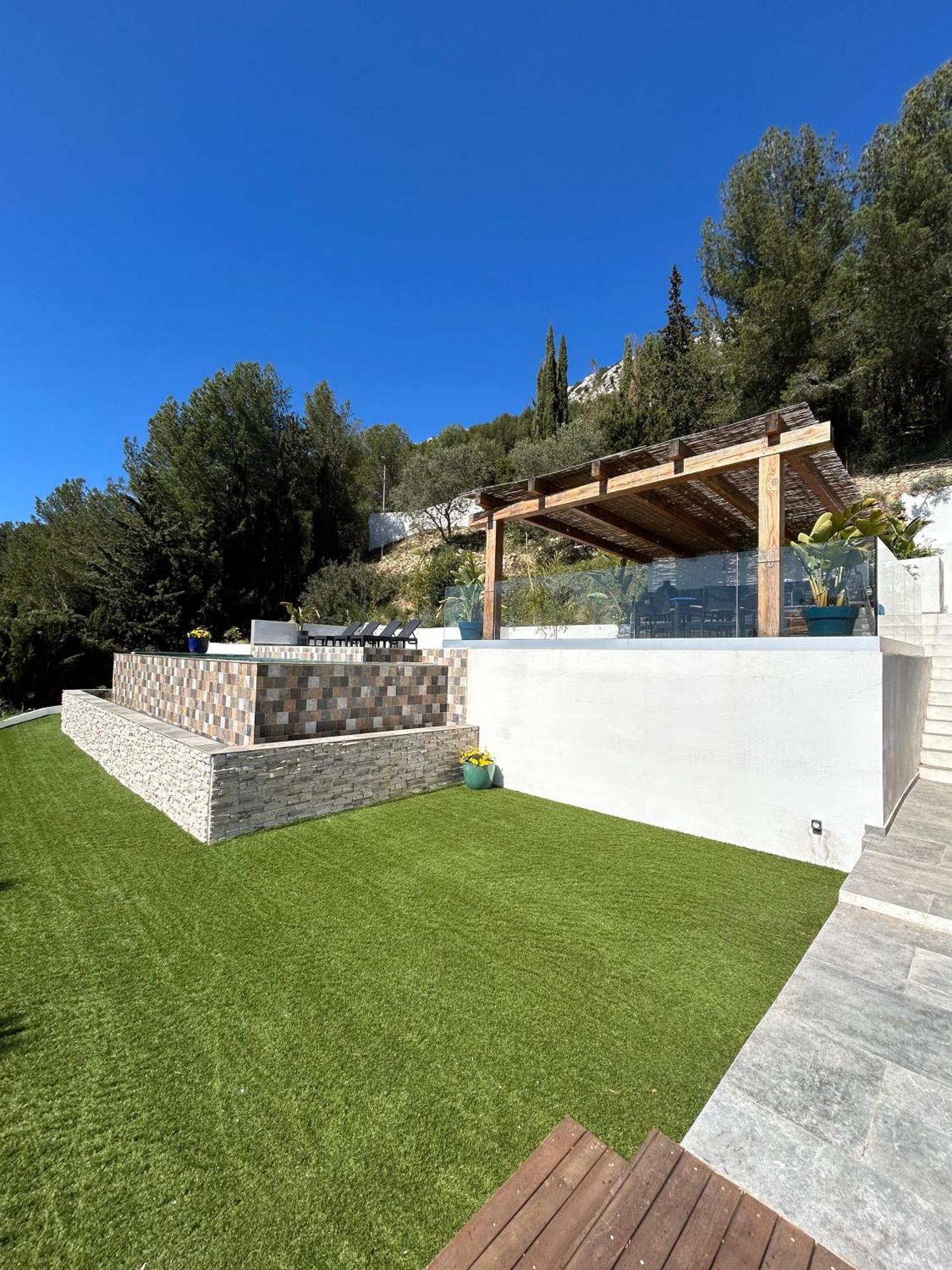 Eze - Appartement Dans Bas De Villa Avec Piscine Pres De Monaco Экстерьер фото